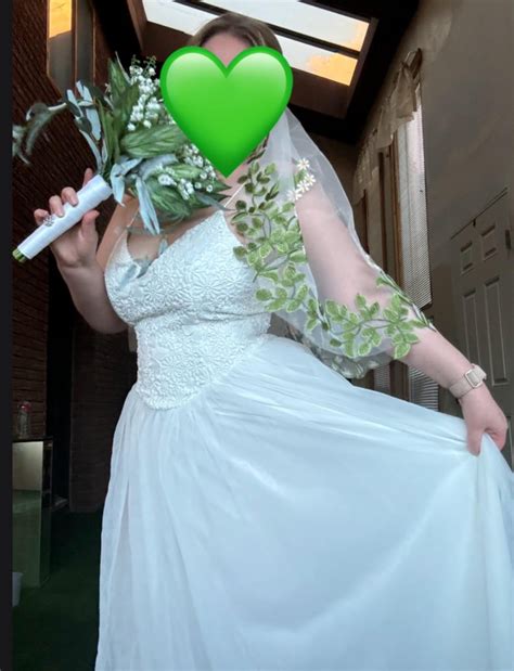 is selfie leslie a legit site|r/weddingdress on Reddit: Selfie Leslie